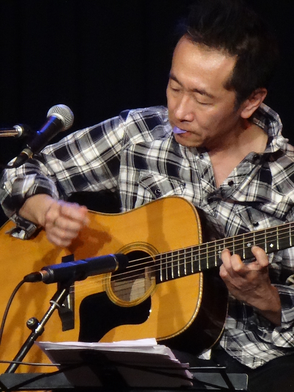 hiroarita.com banjoist, guitarist 有田純弘 のサイトです。